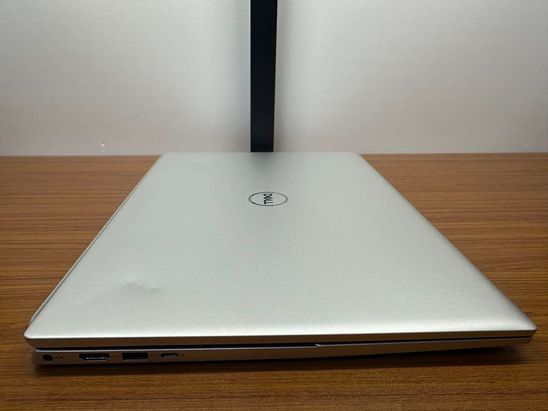Windowsノート本体 Dell Inspiron 16 (5620) i5-1235 16/512