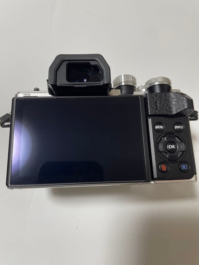 OLYMPUS OM-D E-M10 MarkII ズームレンズ150mmセット