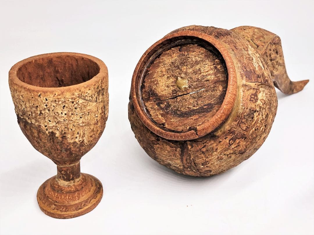 【 シナモン木彫茶器 】 １８世紀セイロン　オランダ商船　伝世収蔵品