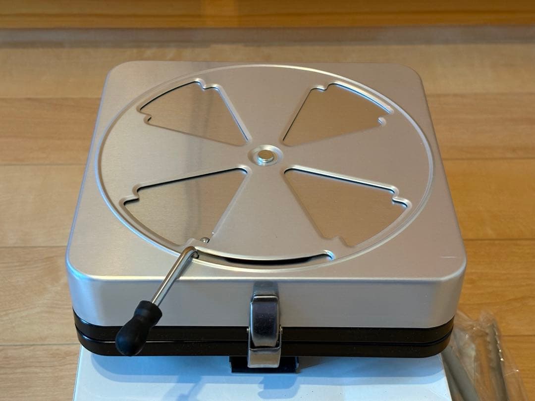 【新品未使用】ミツウロコ 豆炭コタツ用火床中具(やぐら無し）おまけ付き