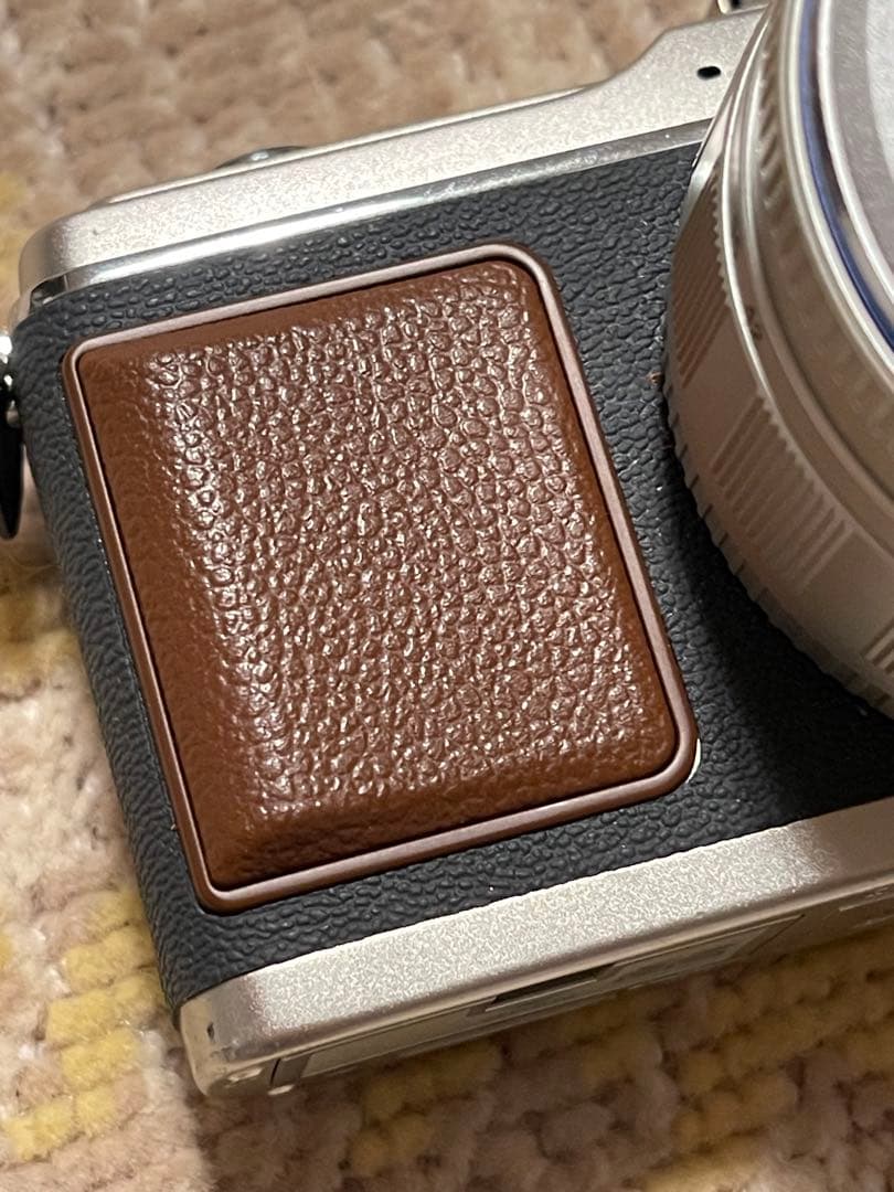 オリンパス OLYMPUS PEN E-P2本体＋レンズ2個＋バッテリー＋充電器