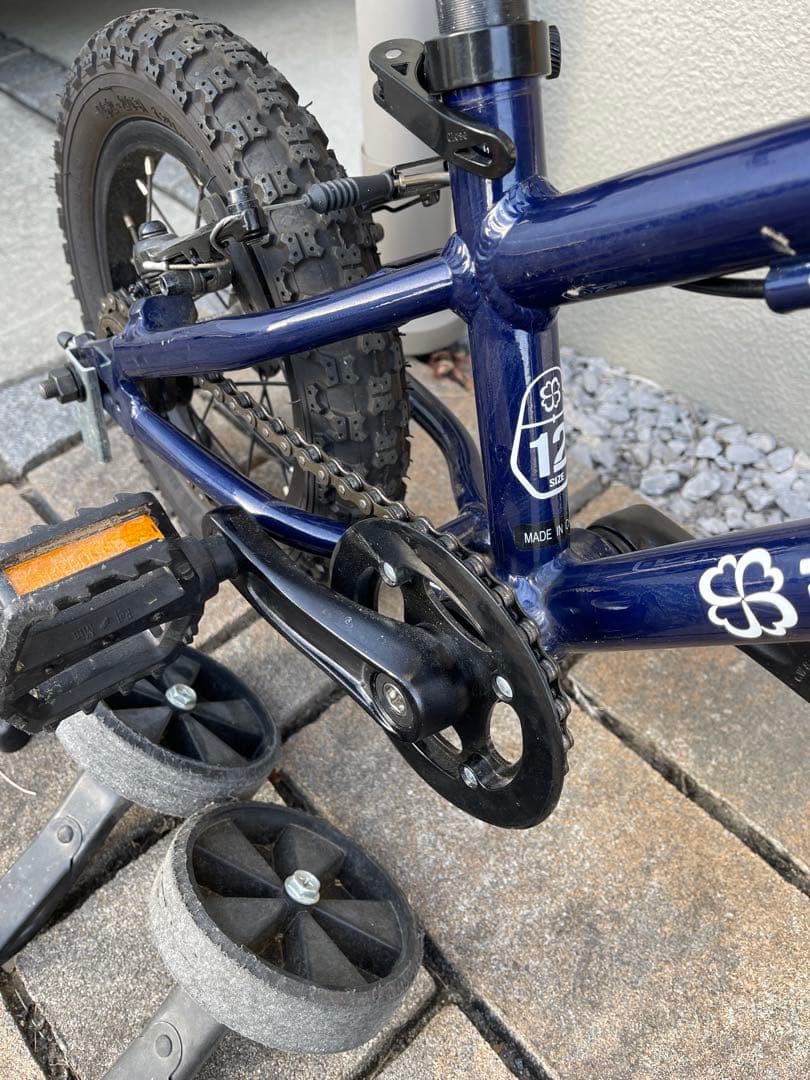 ヨツバサイクル 幼児用自転車 補助輪付き　12サイズ　手渡し1.4万円