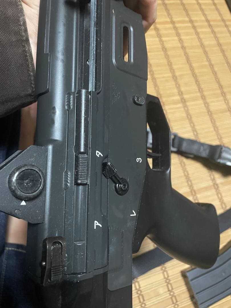 フ*。様 89式小銃 ガスブローバック 予備弾倉負い紐レプリカ替えパーツ付 カス