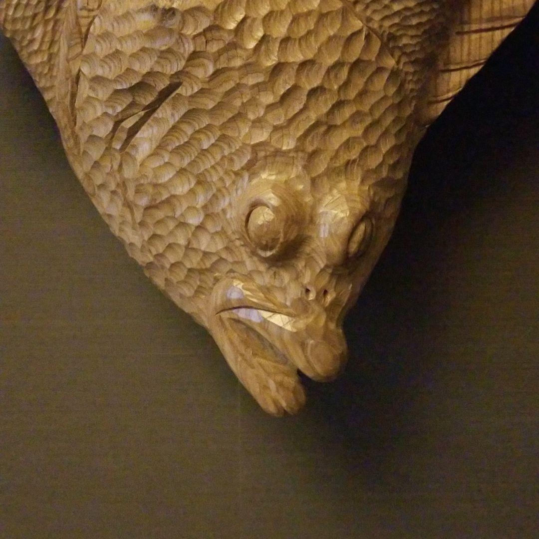 魚の置物　黒かれい彫刻