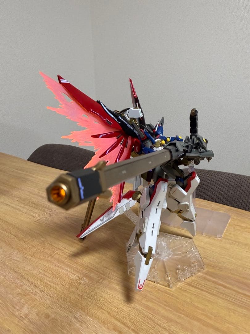 HG デスティニーガンダムSpecII&ゼウスシルエット　全塗装完成品