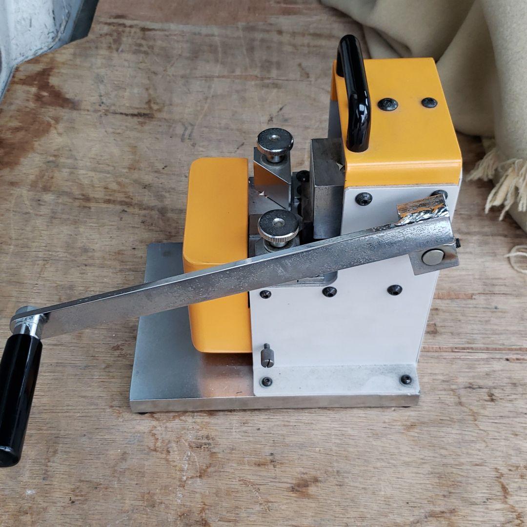 デスクトップコーナーラウンダー