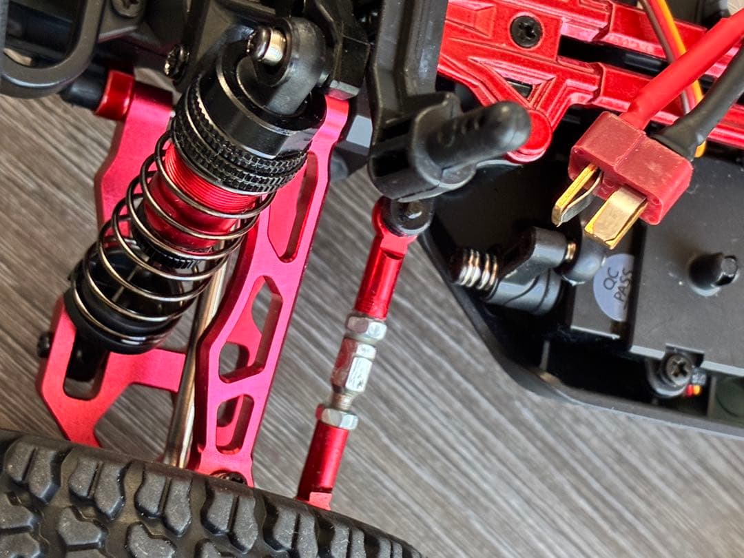 カスタム品 ラジコン　高速　メタルパーツ　バッテリーは一個です