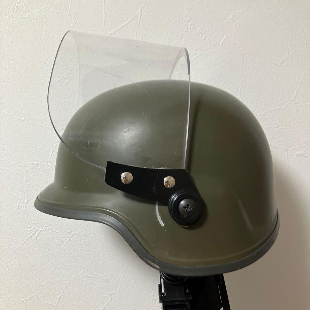 M88ミリタリー ヘルメット　バイザー付き