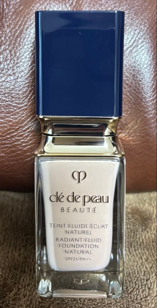 美品　クレ・ド・ポー ボーテ リキッドファンデーション