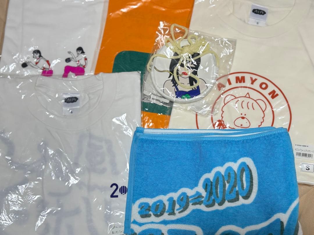 AIMYON グッズセット(Tシャツ4点、タオル1、ポーチ1)