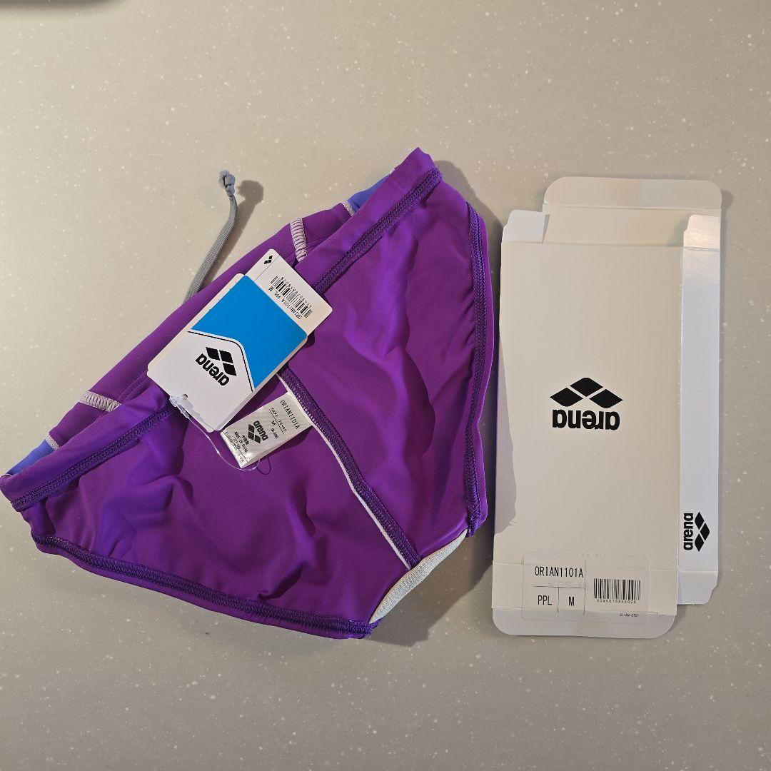 arena 競泳水着 紫色 未使用品　Mサイズ