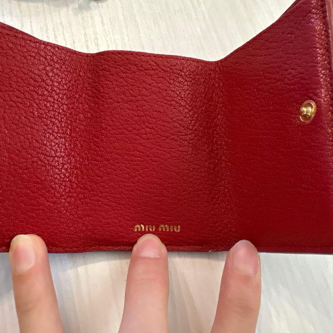 miumiu三つ折財布ブラック