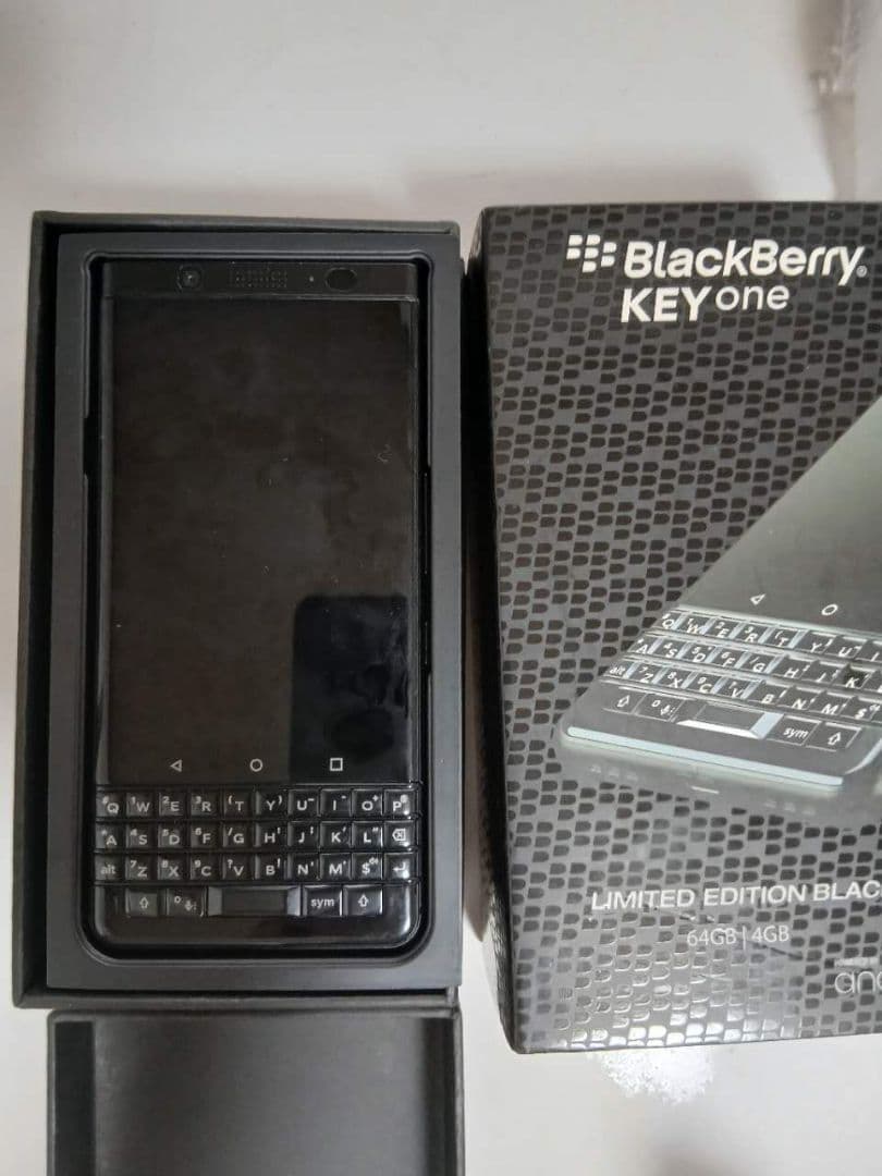 BBB100-7 4G-64GBSIMカードを挿入 SIMロック解除済