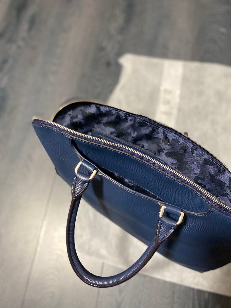 アニアリ　aniary ネイビー レザー ビジネスバッグ　美品　キレイ