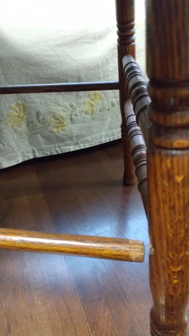 木製編み込み背もたれ椅子①