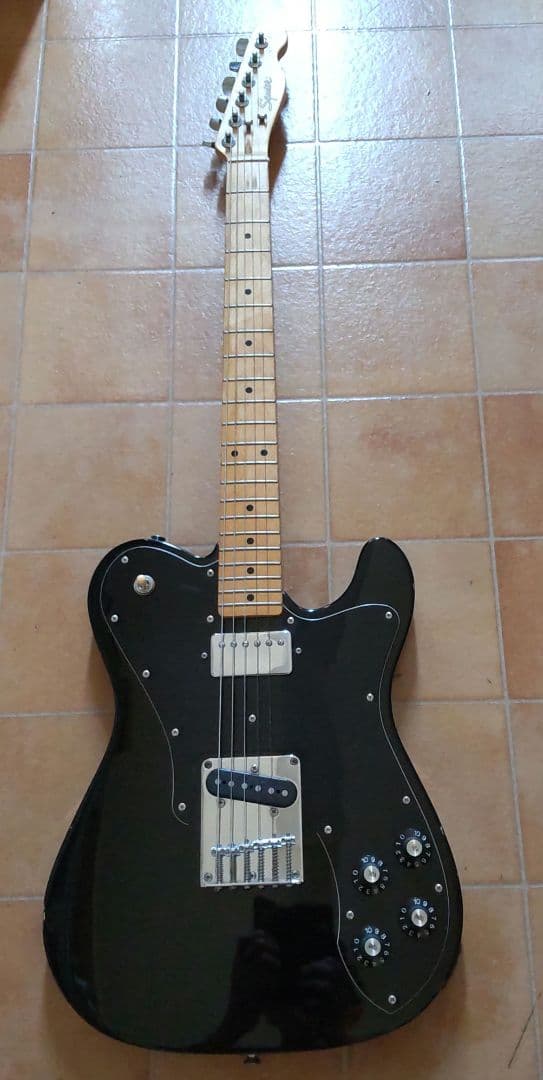 ★スクワイヤーテレキャスターカスタム★