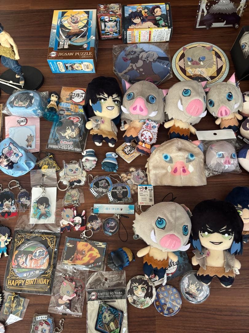 鬼滅の刃　嘴平伊之助　グッズ 120点以上　まとめ売り