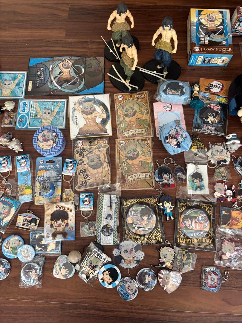 鬼滅の刃　嘴平伊之助　グッズ 120点以上　まとめ売り