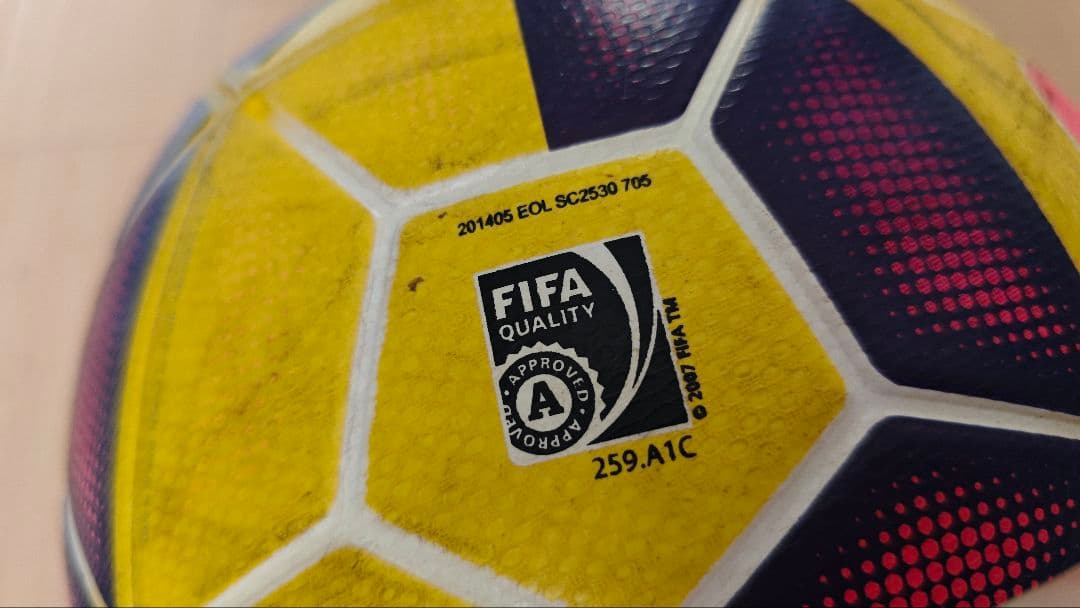 サッカーボール　NIKE Ordem プレミアリーグ 公式試合球 5