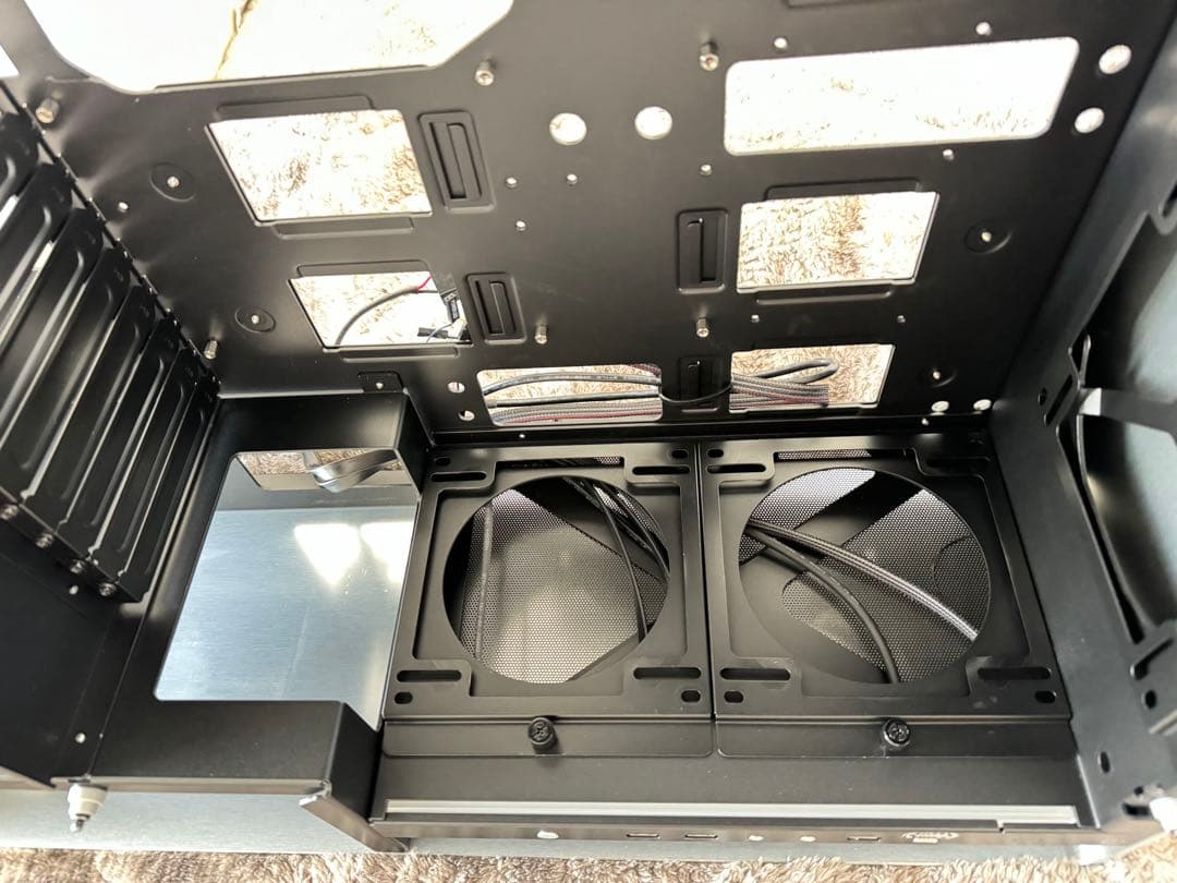 InWin 909C (販売終了品)