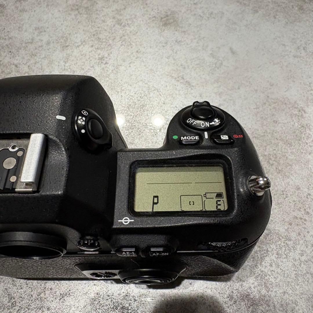 Nikon F100 フィルム一眼レフカメラ