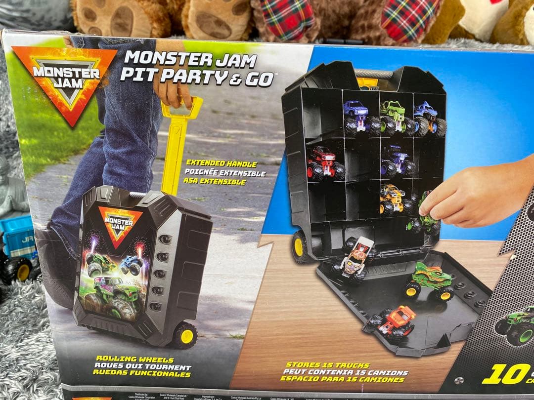 ミニカー Monster Jam Pit Party & Go 10 TRUCKS set