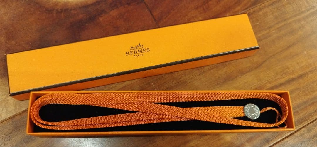 HERMES オレンジ ストラップ 箱付き
