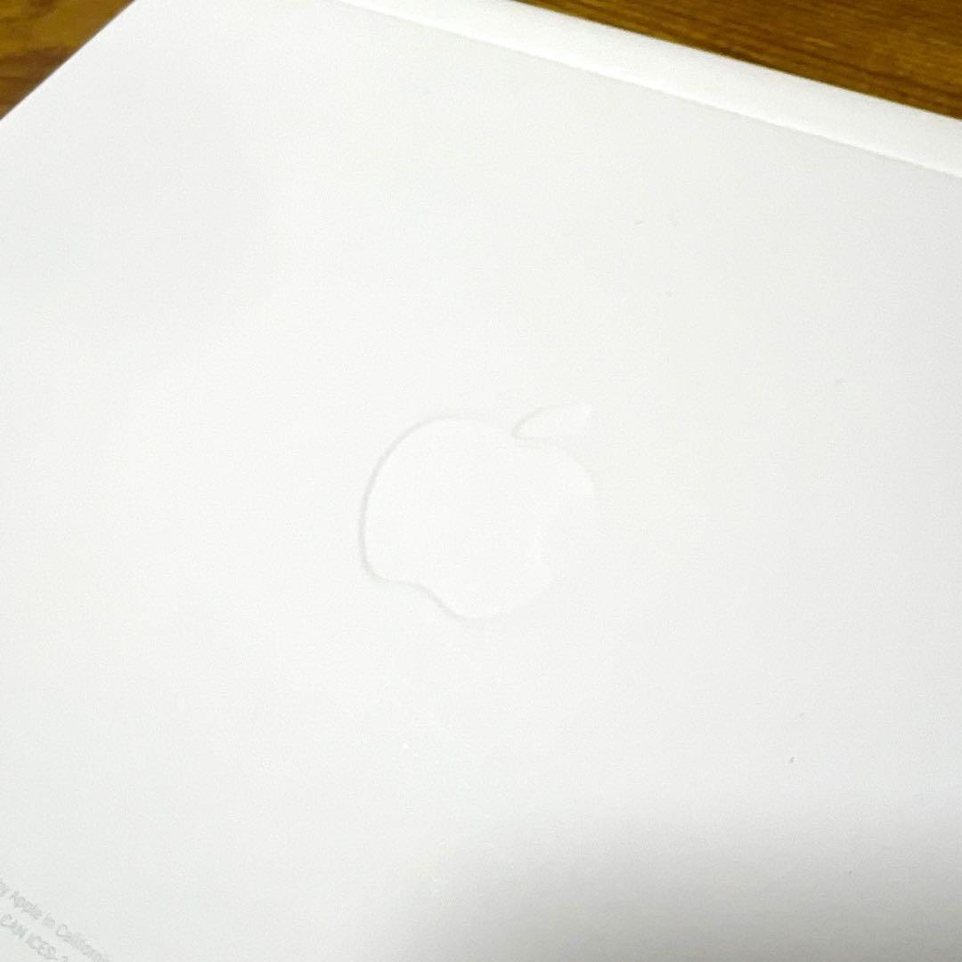 iPad Magic Keyboard Folio 2回しただけです美品