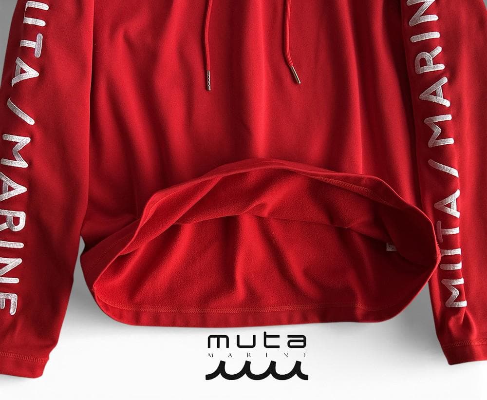 新品同様 mutaムータ ゴルフ 裏起毛 袖ロゴストレッチ プルオーバーパーカー