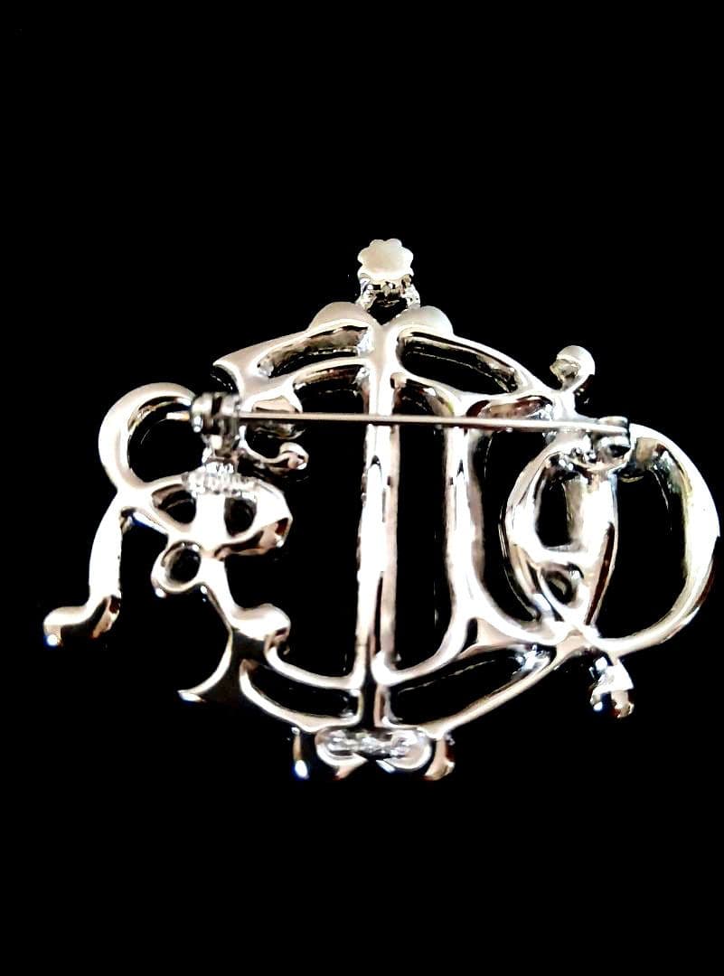 ディオールDIOR 旧ロゴ　エンブレム　ブローチ　ラインストーン