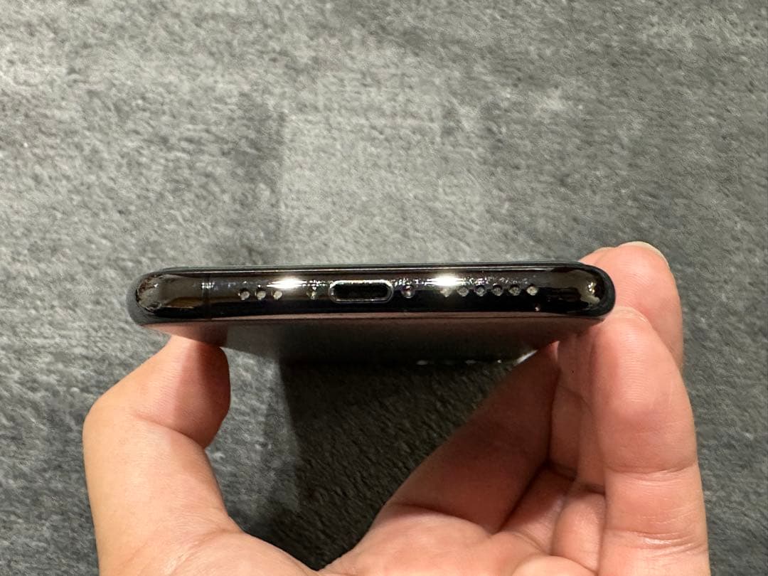 美品 iPhone 11 Pro 512GB スペースグレイ