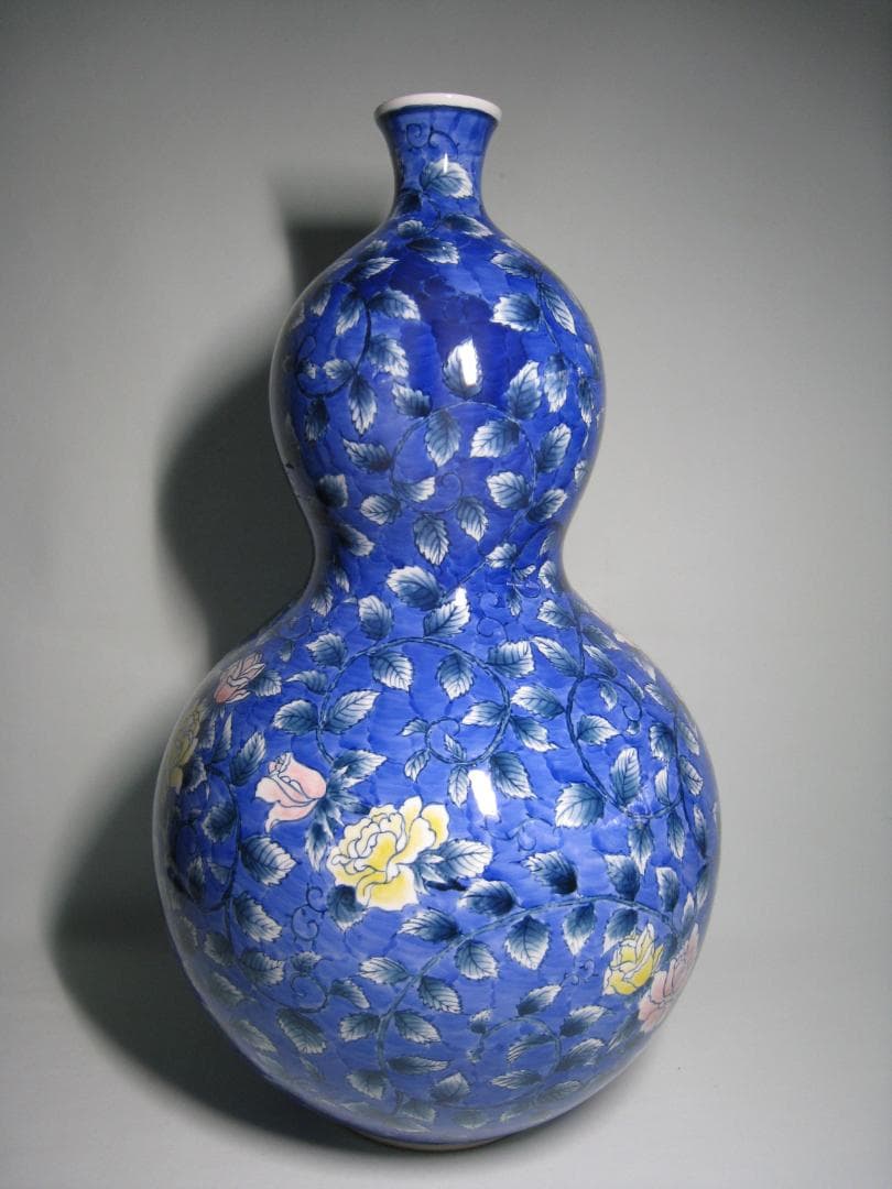 伊万里焼【色絵薔薇唐草文花瓶】森正洋（まさひろ作）高さ約46㎝