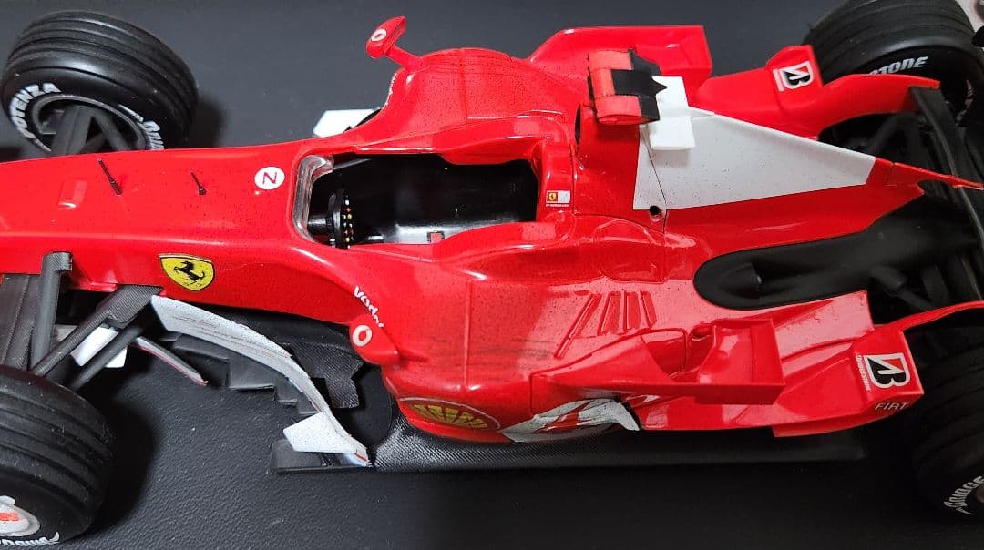 1/18 Hot Wheels Ferrari F2004 シューマッハ #5