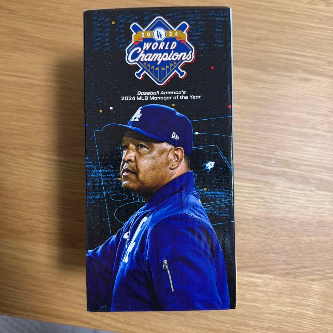 【未開封・非売品】球場配布 ドジャース ロバーツ監督 ボブルヘッド
