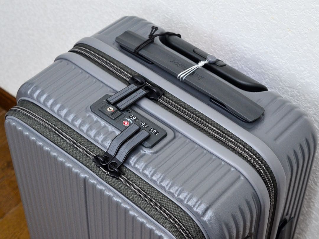 innovator スーツケース 38L INV50