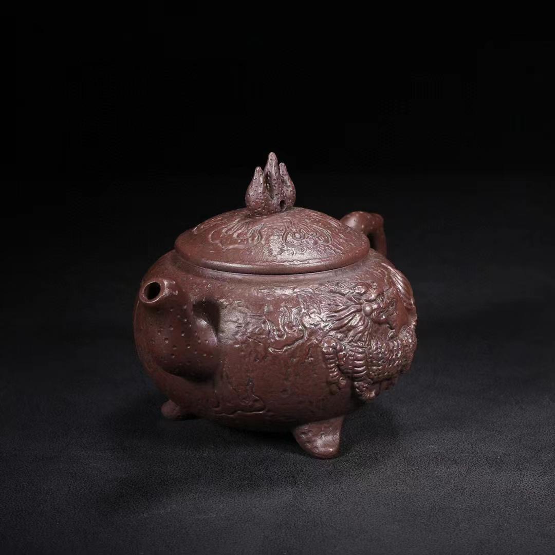 中国古美術・原鉱紫泥 火麒麟形紫砂壺·底款:裴石民·紫砂・朱泥・急須・茶道具