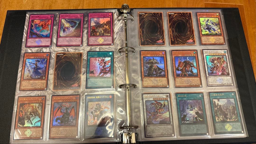 【一部欠品あり】遊戯王 白の物語 コンプリートファイル　(カード付)