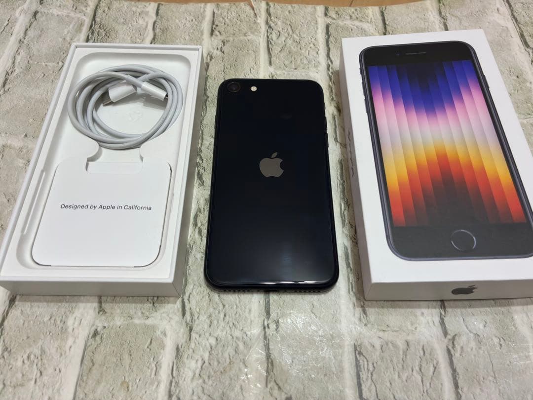 iPhoneSE3 本体128GB ブラック　修理交換歴無し