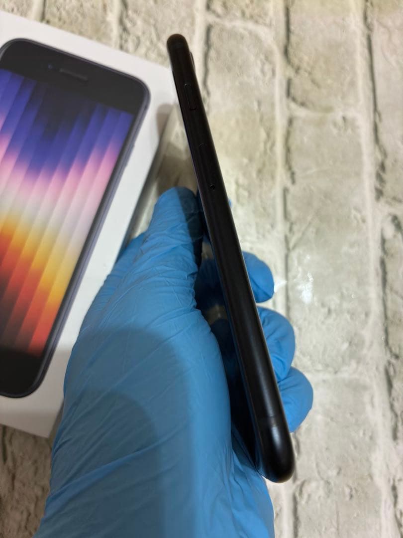 iPhoneSE3 本体128GB ブラック　修理交換歴無し