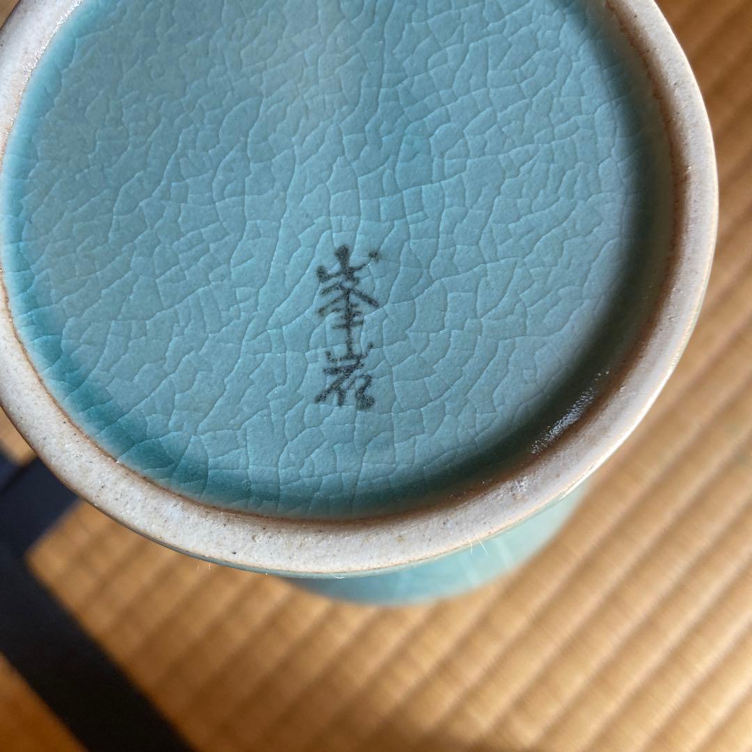 韓国の青磁の花瓶