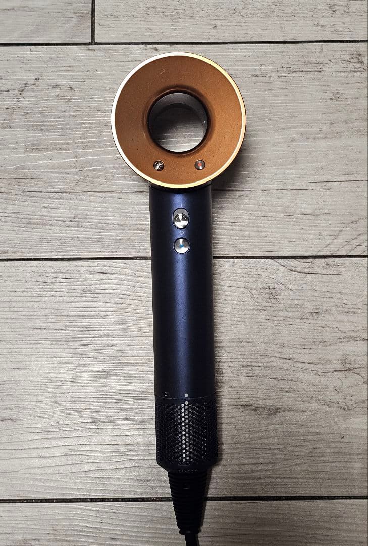 アタッチメント完備ダイソン　メンテナンス済み　dyson hd08　ダークブルー