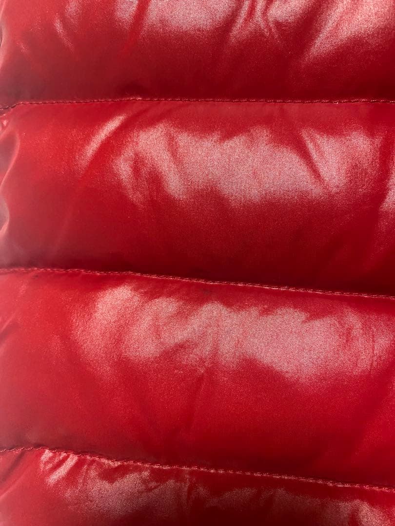 お*ん様 モンクレール　MONCLER ダウンベスト　赤　キッズ　可愛い　2y