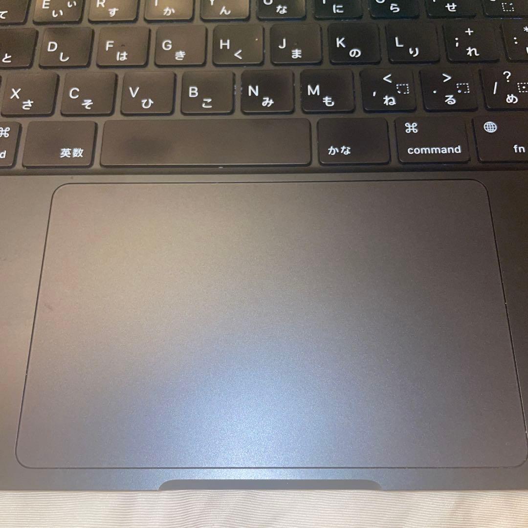 【大幅値下げ中！】MacBook AIR M2 16GB ケース・充電器付き！