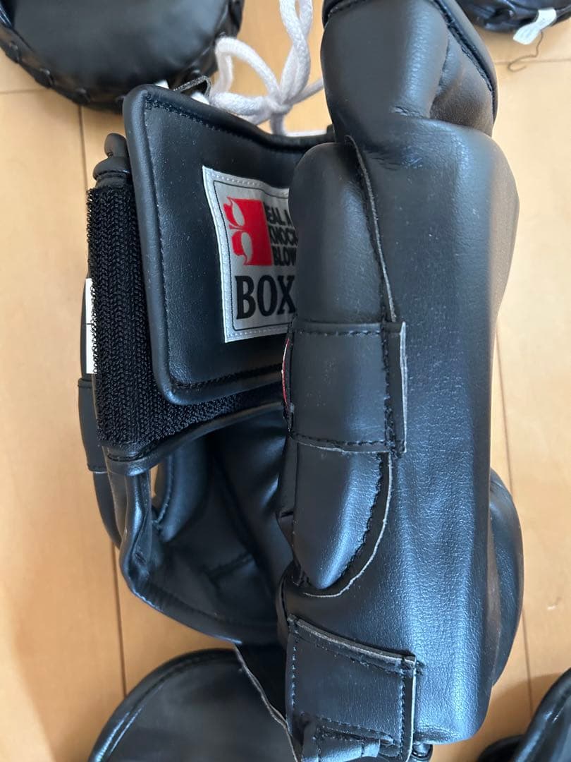 イサミ　キックボクシングセット　レガース　グローブ　プロテクター　ミット