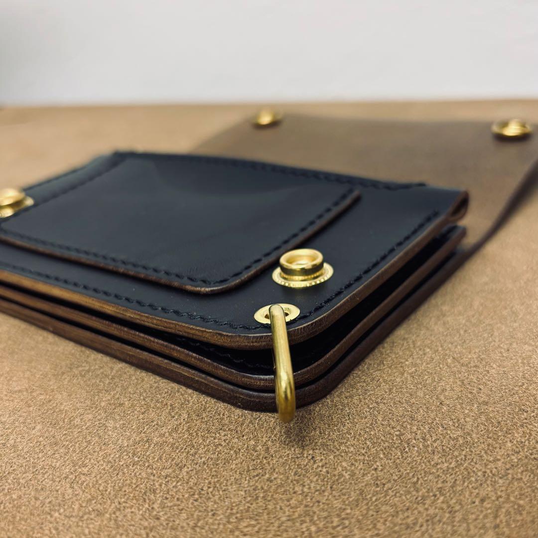 ホースバット　トラッカーウォレット　ミドル　黒　茶心　3層　MARYAM