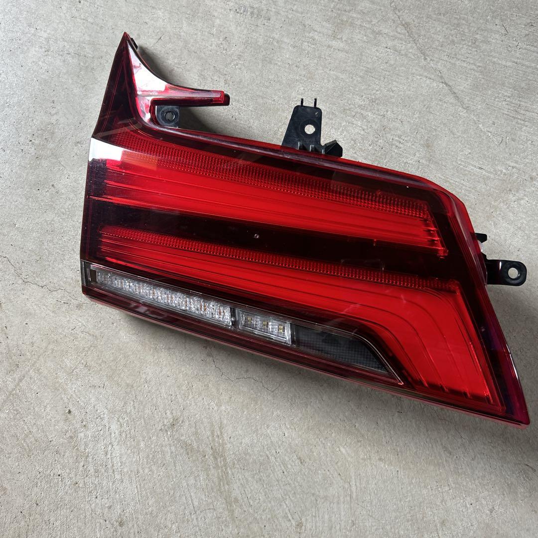 アルファード後期　テールランプ　シーケンシャル