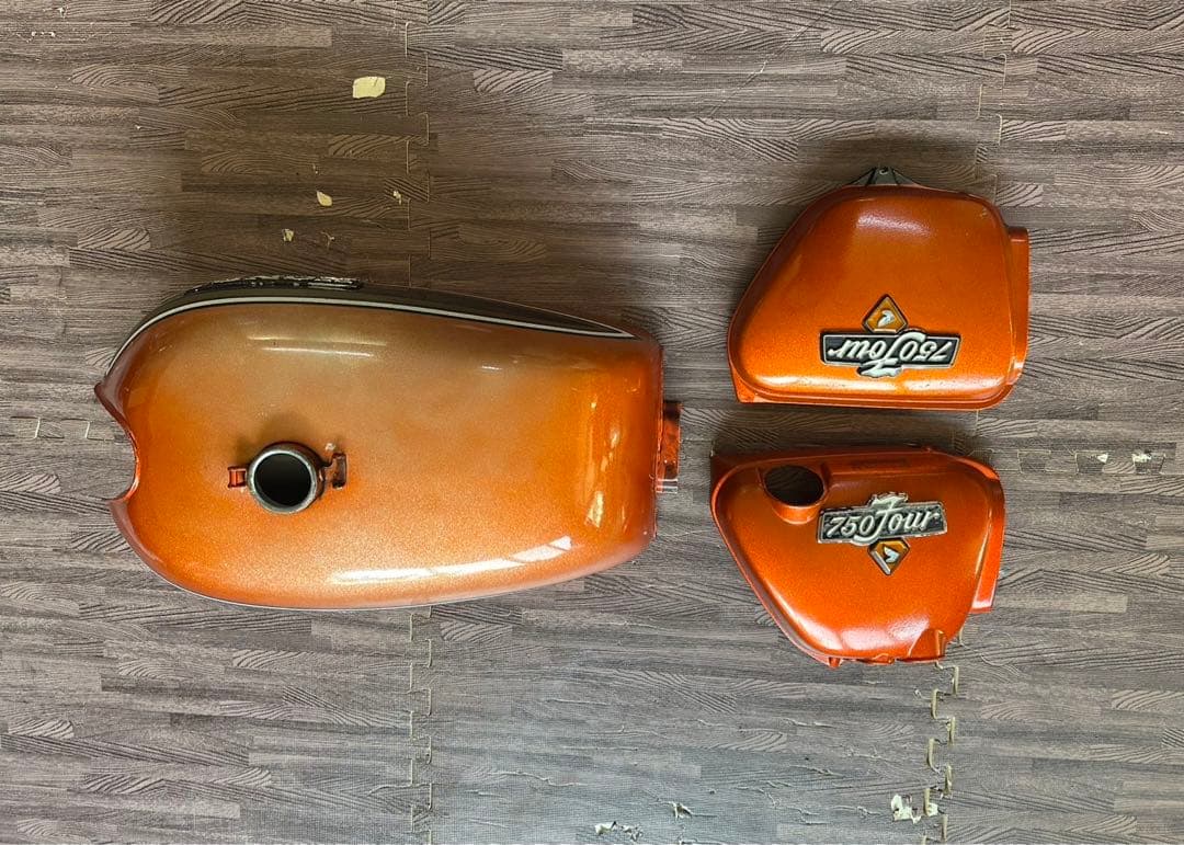 HONDA CB750Four K4 タンク サイドカバーサンライズオレンジ