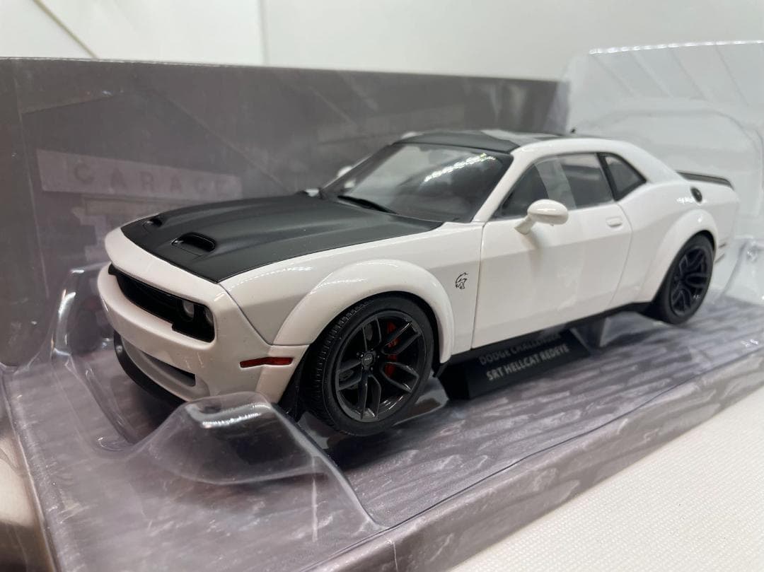 302-013 ソリド 1/18 ダッジ チャレンジャー SRT HELLCAT