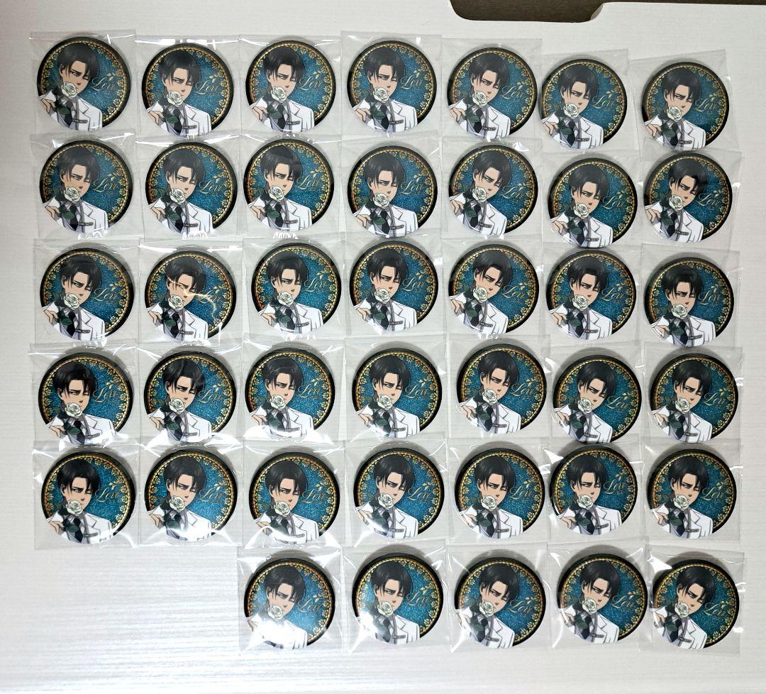 進撃の巨人 カラ鉄 缶バッジ リヴァイ 誕生日 バースデー