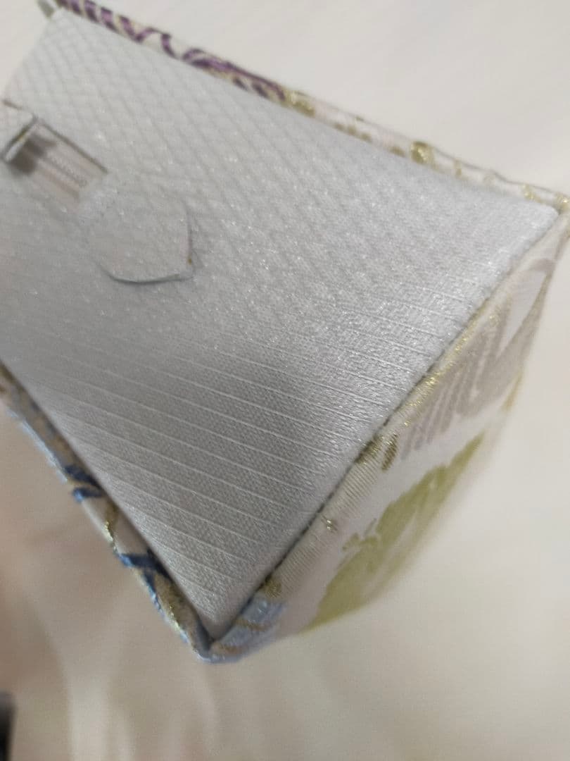 上品で大容量!　機能も◎　正絹　利休バッグ　 西陣織　 若松菱 　着物に定番